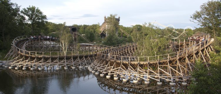 Hoeveel en welke achtbanen zijn er in de Efteling?